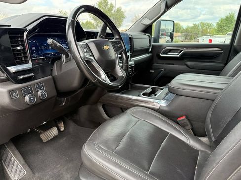 Used 2025 Chevrolet Silverado 2500 LTZ w/ LTZ Plus Package AWD/4WD image 30
