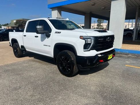 Used 2026 Chevrolet Silverado 2500 LTZ w/ Trail Boss Package AWD/4WD image 2