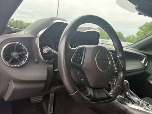 Used 2023 Chevrolet Camaro LT RWD image 10