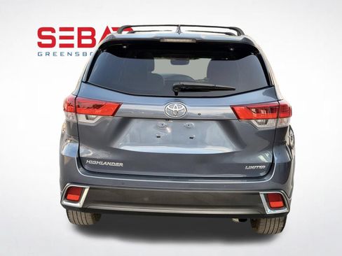Used 2019 Toyota Highlander Limited Platinum FWD image 7