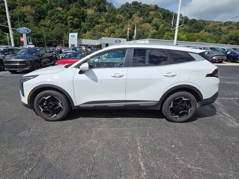 Used 2026 Kia Sportage EX AWD/4WD image 4