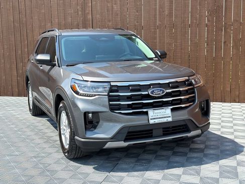 Used 2026 Ford Explorer Active w/ Active Comfort Package RWD image 14