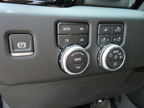 Certified 2024 GMC Sierra 1500 AT4 w/ Technology Package AWD/4WD image 27