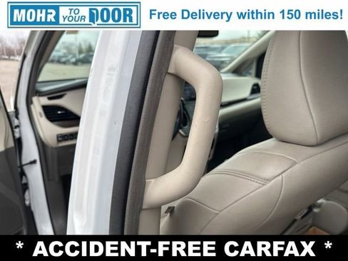 Used 2017 Toyota Sienna XLE Premium image 30