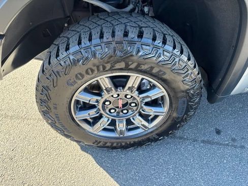 Used 2025 GMC Sierra 1500 AT4X AWD/4WD image 36