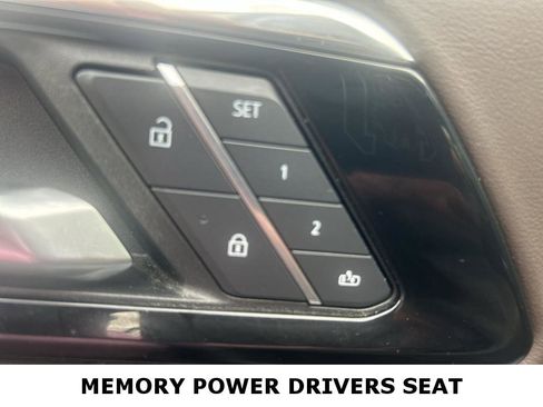 Used 2025 Chevrolet Tahoe Z71 AWD/4WD image 16