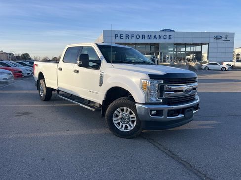 Used 2019 Ford F350 XLT w/ XLT Value Package image 2