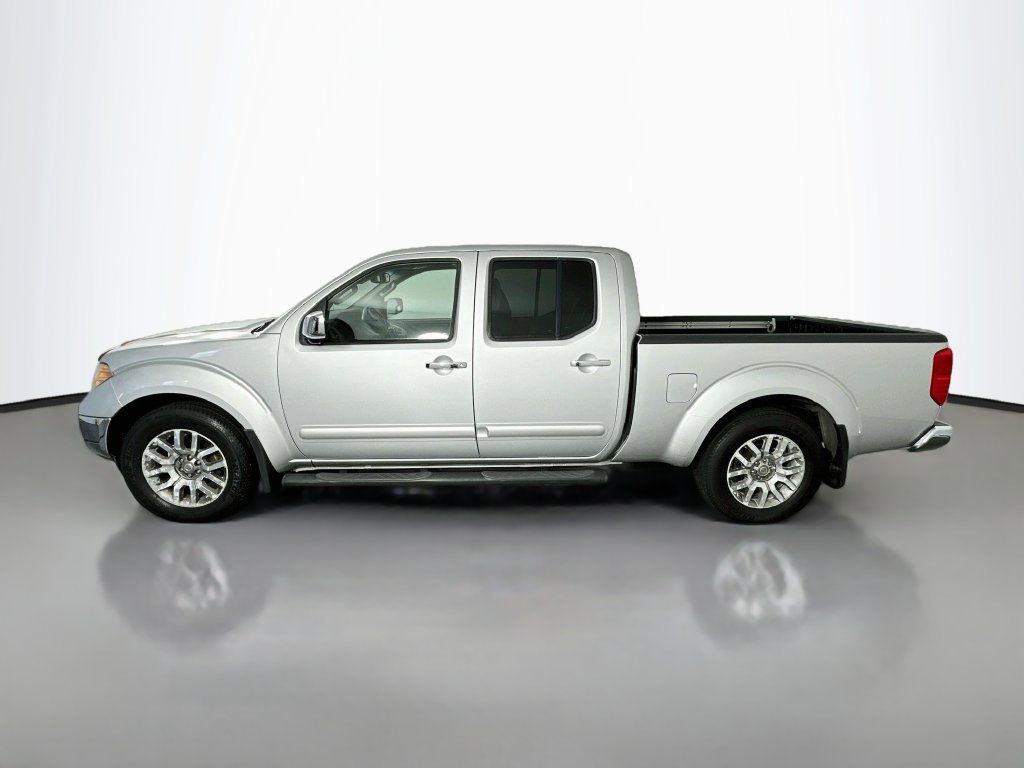 Used 2013 Nissan Frontier SL w/ Moonroof Pkg RWD image 4