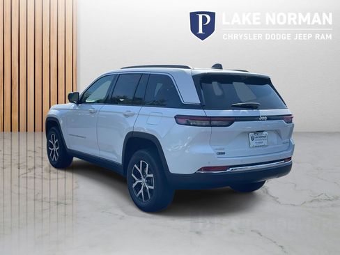 New 2025 Jeep Grand Cherokee Limited w/ Luxury Tech Group II image 7