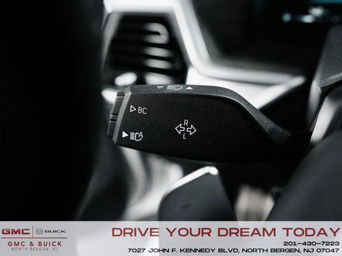 Used 2024 BMW X7 xDrive40i w/ M Sport Package image 24