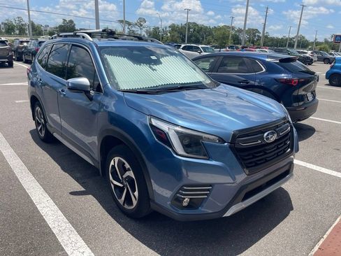 Used 2022 Subaru Forester Touring AWD/4WD image 3