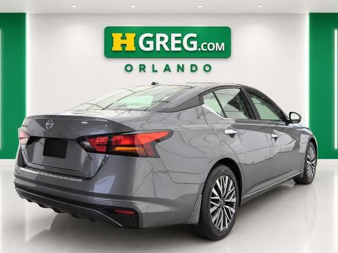 Used 2023 Nissan Altima 2.5 SV FWD image 4