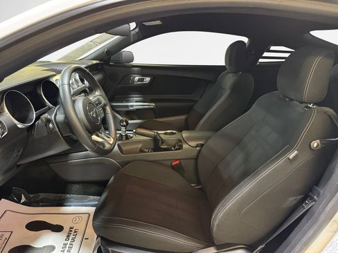 Used 2018 Ford Mustang GT w/ GT Performance Package RWD image 12