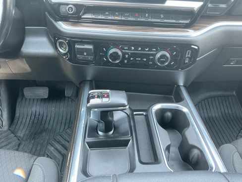 Used 2022 Chevrolet Silverado 1500 RST AWD/4WD image 13