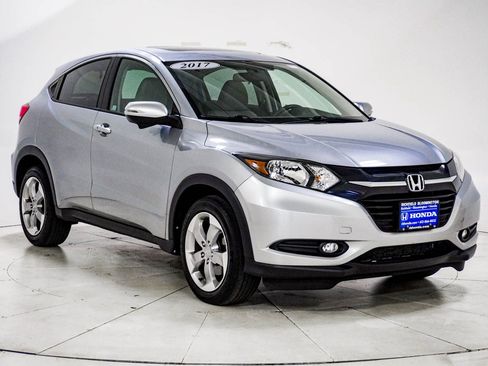 Used 2017 Honda HR-V EX image 13