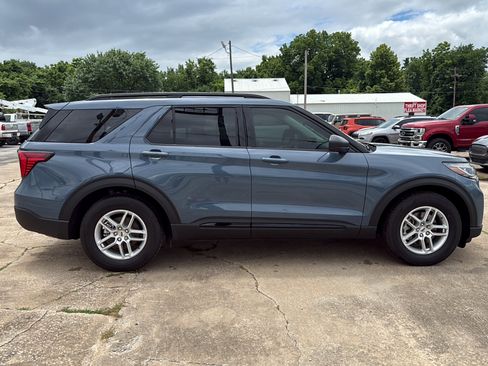 New 2026 Ford Explorer Active w/ Active Comfort Package RWD image 9
