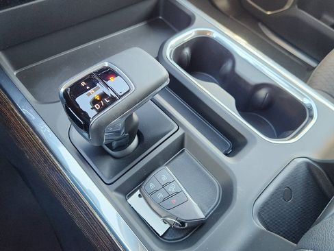 New 2026 GMC Sierra 1500 Elevation w/ Preferred Package image 19