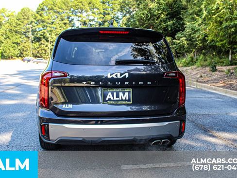 Used 2025 Kia Telluride S FWD image 9