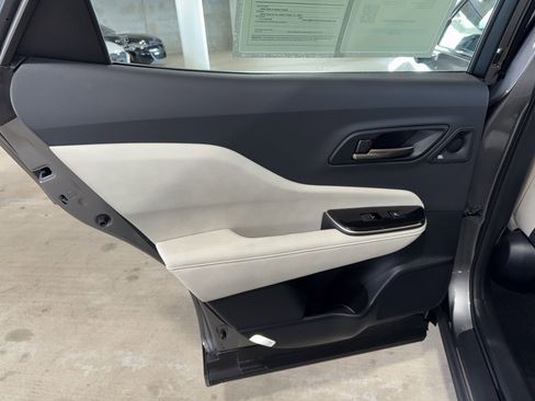 Used 2025 Toyota Crown Limited image 15