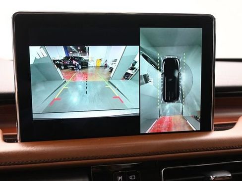 Used 2021 Lincoln Aviator Reserve w/ Equipment Group 208A AWD/4WD image 17