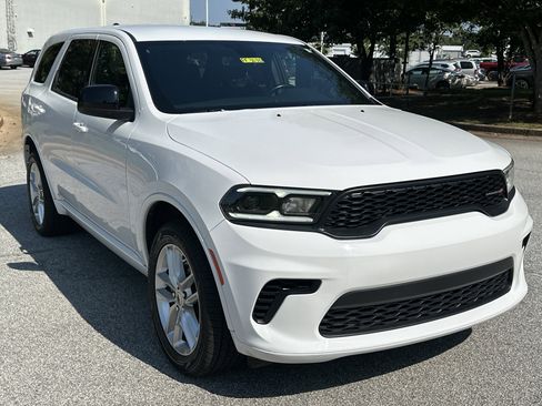 Used 2023 Dodge Durango GT image 3