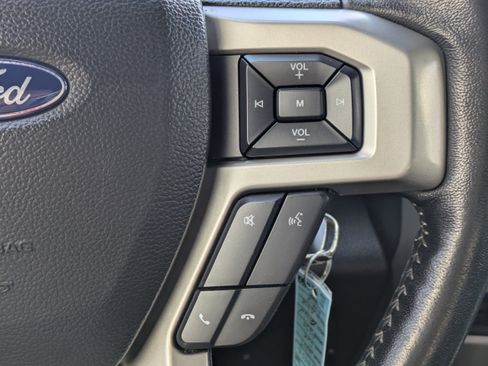 Used 2019 Ford F250 Lariat w/ Chrome Package image 29