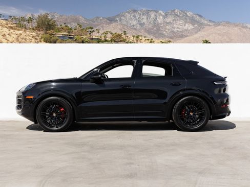 Certified 2025 Porsche Cayenne GTS AWD/4WD image 2