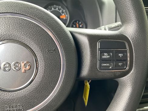 Used 2015 Jeep Patriot Sport w/ Power Value Group AWD/4WD image 22