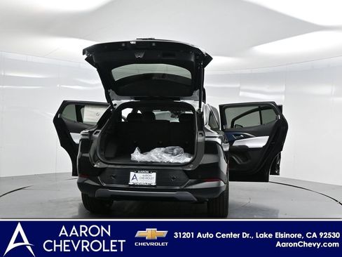 New 2025 Chevrolet Equinox EV LT image 32