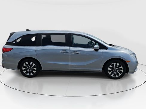 Used 2023 Honda Odyssey EX-L image 4
