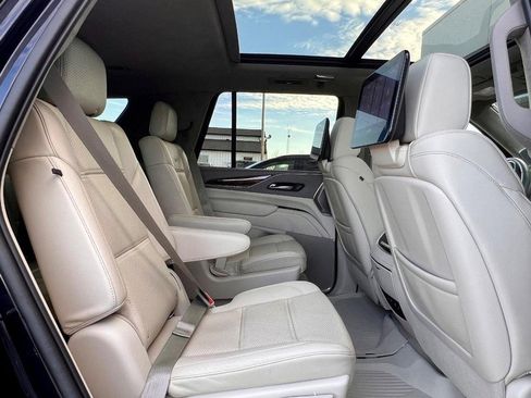 Used 2021 Cadillac Escalade Sport Platinum image 13