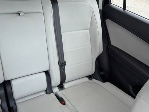Used 2019 Volkswagen Tiguan SE w/ Panoramic Sunroof Package FWD image 15