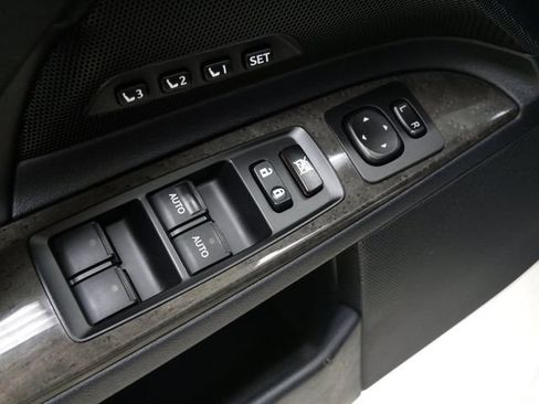 Used 2010 Lexus IS 250C w/ Luxury Pkg RWD image 13