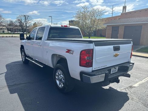 Used 2014 Chevrolet Silverado 2500 LT w/ Z71 Appearance Package image 5
