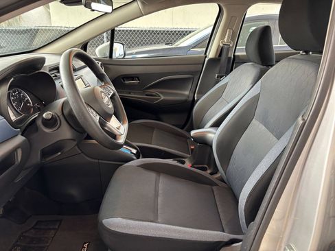 Used 2025 Nissan Versa SV FWD image 27