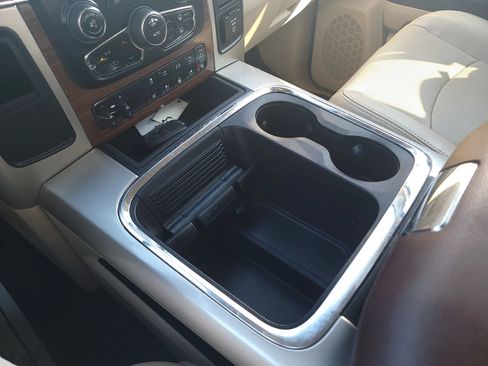 Used 2016 RAM 2500 Laramie RWD image 21