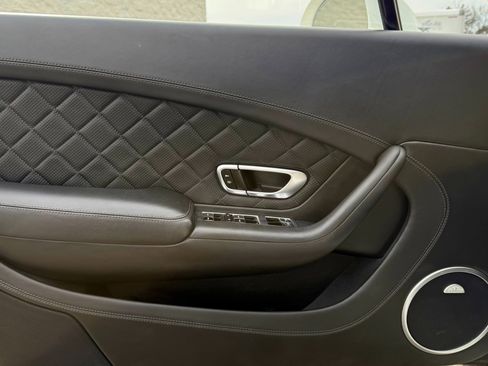 Used 2017 Bentley Continental GT image 57