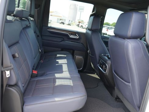Used 2024 Chevrolet Silverado 2500 High Country w/ High Country Premium Package AWD/4WD image 24