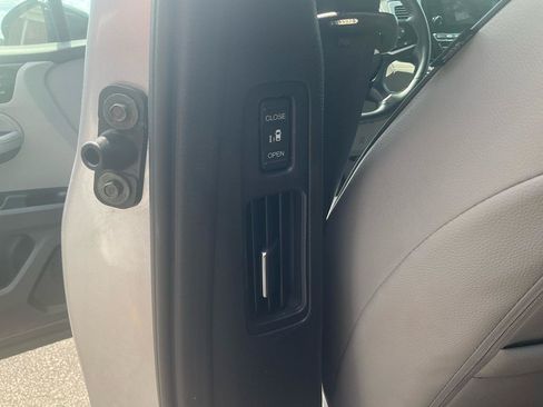 Used 2021 Honda Odyssey Elite image 23