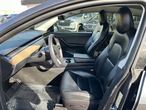 Used 2021 Tesla Model Y Standard Range 4dr Crossover image 29