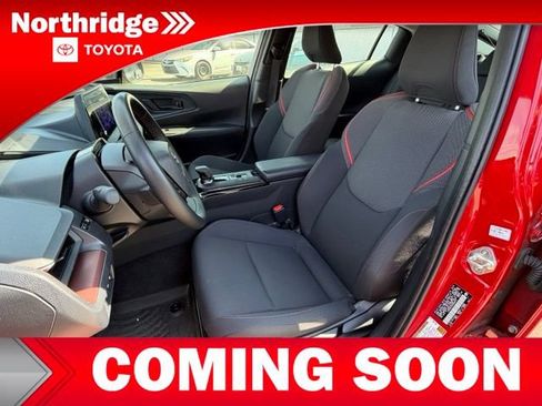 Certified 2025 Toyota Prius Plug-In Hybrid FWD image 6