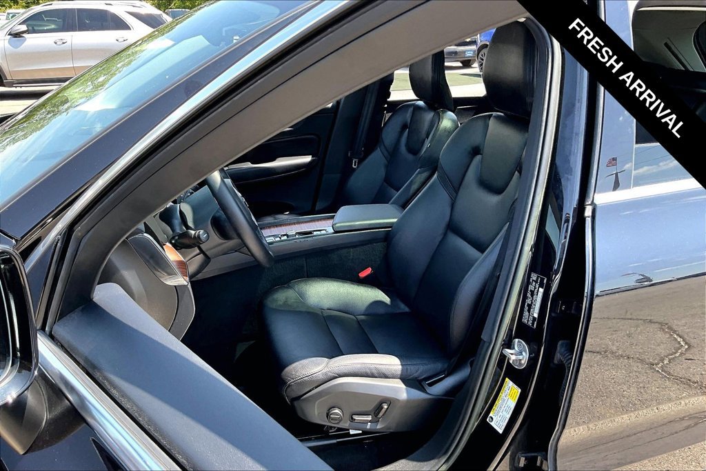 Used 2023 Volvo XC60 B5 Plus w/ Protection Package Premier FWD image 6