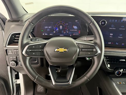 Used 2025 Chevrolet Tahoe LT AWD/4WD image 14