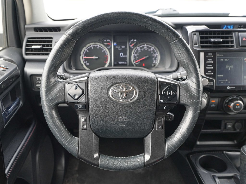Used 2020 Toyota 4Runner TRD Off-Road Premium AWD/4WD image 35