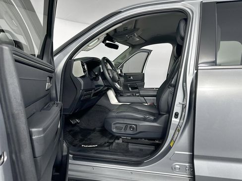 Used 2022 Toyota Tundra Limited image 22