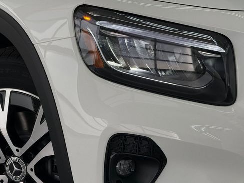 New 2026 Mercedes-Benz GLB 250 image 10