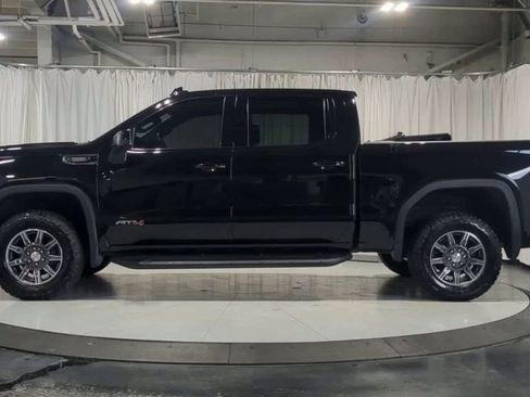 Used 2024 GMC Sierra 1500 AT4 w/ Technology Package AWD/4WD image 5