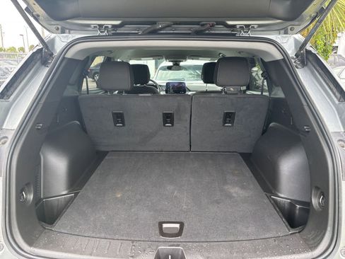 Used 2025 Chevrolet Blazer LT FWD image 33