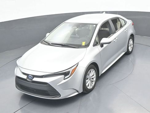 Used 2024 Toyota Corolla LE w/ LE Convenience Package image 35