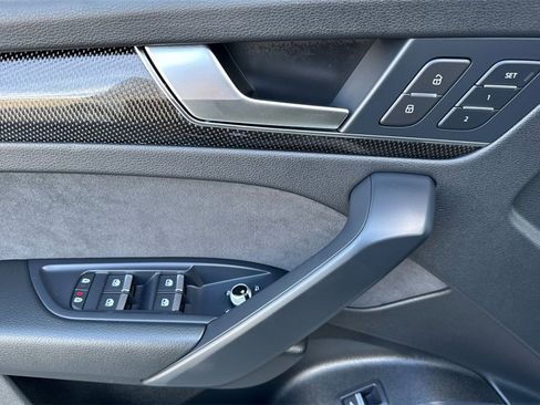 Used 2022 Audi SQ5 Premium image 10